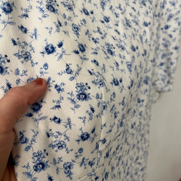 Forever 21 White and Blue Floral Cotton Puff Sleeve Dress - Picture 12 of 13